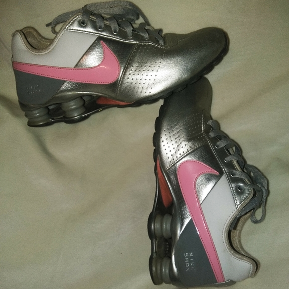 nike shox deliver black suede